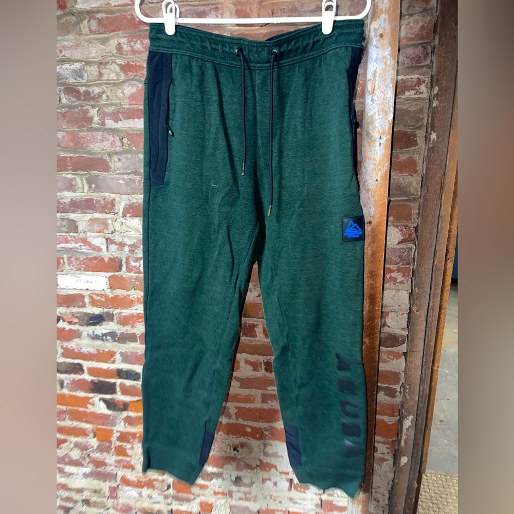 Dark green, American eagle joggers